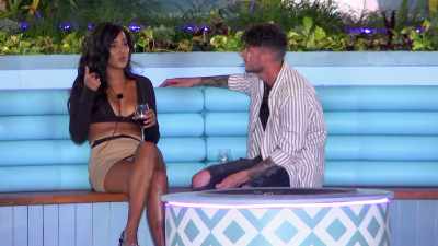 >> USUALLY E-MAIL THE ONE THAT'S
TOO MUCH AND TOO BOLD. - Love Island