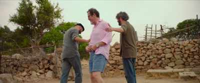 Va bene, eh... Ti saluto, Rocco!
Mannaggia! - Mollo tutto e apro un chiringuito