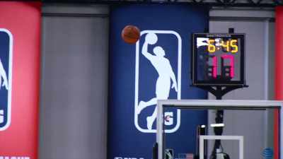 Valentine, [cheers],
put that on the highlight reel. - Destination NBA: A G League Odyssey