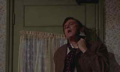 - Valerie? - The Reptile