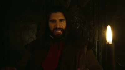 Vampire does not harm werewolf, - What We Do in the Shadows