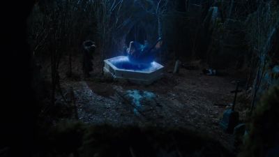[Vanessa] Previously on
Van Helsing... - Van Helsing