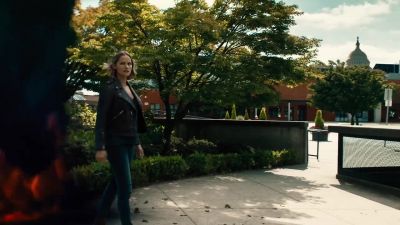 [Vanessa] Previously on
Van Helsing... - Van Helsing