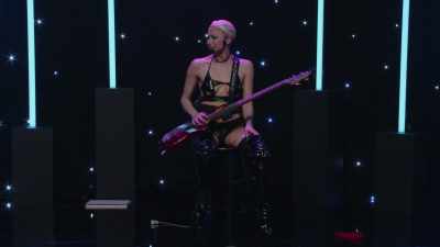 (Vanessa sobs) - Courtney Pauroso: Vanessa 5000