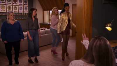 Vanta, vanta. You too - Girls5eva