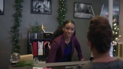 Var han den nye model til skitser?
Flere detaljer, tak. - A Christmas Fumble