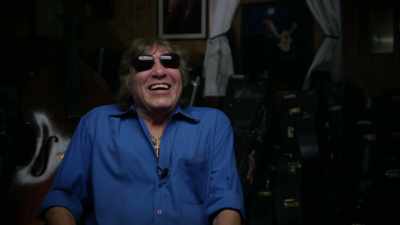 Ve şimdi görüyorum - Jose Feliciano: Behind This Guitar