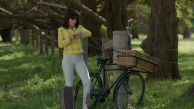 [ Vehicle approaching ] - Ms Fisher's Modern Murder Mysteries
