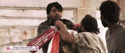 Vellai, I have bought something
that will suit your complexion - Vikram Vedha