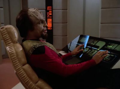 Velocity warp 9.2. - Star Trek: The Next Generation