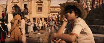 (VENDOR SPEAKING ITALIAN) - Indiana Jones and the Dial of Destiny