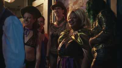 - Veronica.
- Hey, Tai. - Lust Life Love