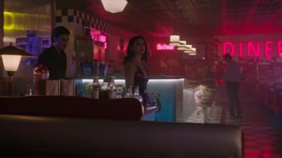 - Veronica.
- What's this? - Riverdale