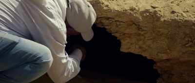 -Very beautiful, Dr. Mohammad!
-[men agreeing] - Secrets of the Saqqara Tomb