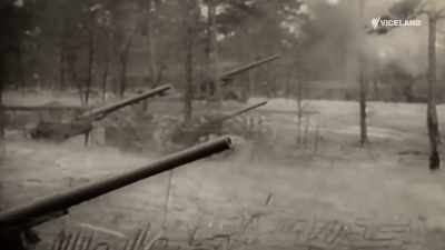 Very big guns were too difficult
to move and provide effective - Guns That Changed The Game