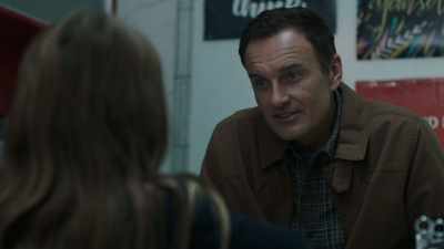 - Very pretty.
- You can have it if you like. - FBI: Most Wanted