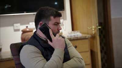 VET ON PHONE: - Britain's Tiger Kings - On the Trail with Ross Kemp