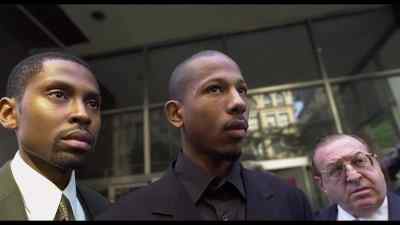 Vi a un muchacho que estaba en guerra, - The Honorable Shyne