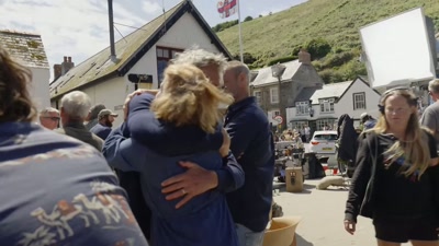 Vi bor bara tio minuter ifrån varandra. - Farewell Doc Martin