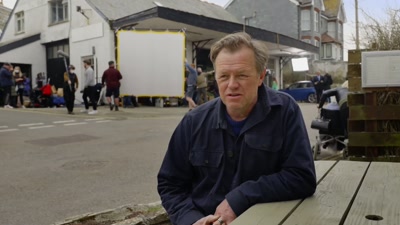 Vi måste alltid jobba
med byn - Farewell Doc Martin