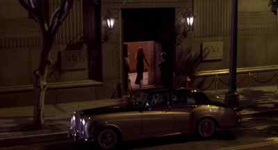 Vic's car just pulled up. - Mad Dog Time