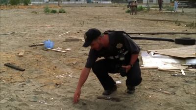 Victim wasn't carrying a cell phone. - CSI: Crime Scene Investigation