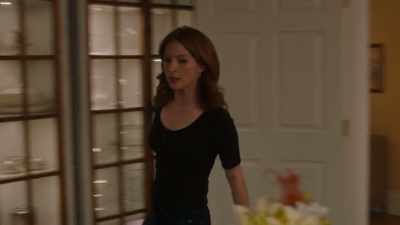 VICTORIA: [giggles] - The Spencer Sisters