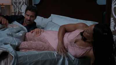 Victoria: What the hell
is wrong with-- - Tyler Perry's The Oval