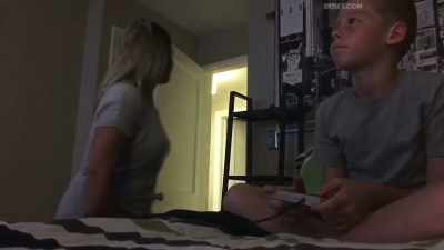 (video game beeping) - The Fear Footage