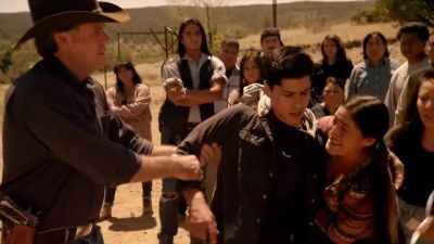 Viho!
Don't leave! Don't go! - Longmire