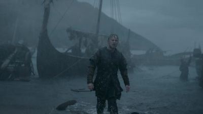VIKING: She's slipping anchor! - Vikings