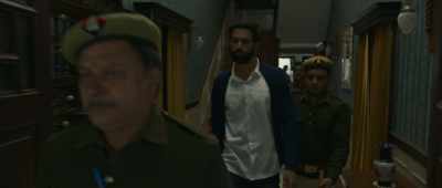 Vikram, stop.
They can't just take you away like this. - Raat Akeli Hai