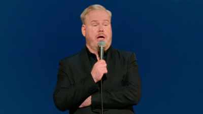 "Vim ouvir comédia,
não um discurso antissinos. - Jim Gaffigan: Dark Pale
