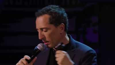 Vin și ei pe la mine.
Ultima dată, a venit cel mic - Gad Elmaleh: American Dream
