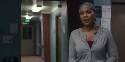 - Violet, it's okay.
- No, it's... it's... it's not. - Nappily Ever After