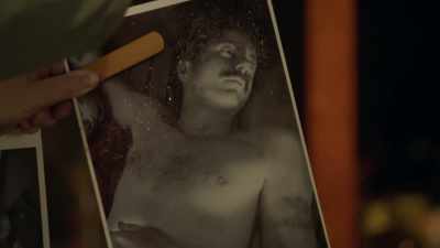 VIOLETTA: I suspect that
bruise on his shoulder - Ms Fisher's Modern Murder Mysteries