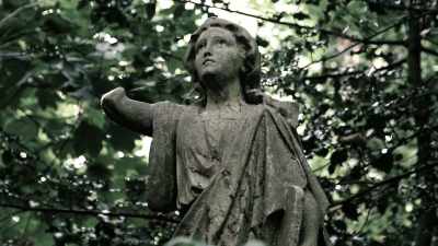 "Virtually hundreds
of family members, - 35 Serial Killers the World Wants to Forget