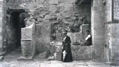 Visitors flocked to Knossos - Raiders of the Lost Past with Janina Ramirez