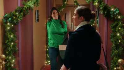 - Viviana.
- Hey. - Sugar Plum Twist