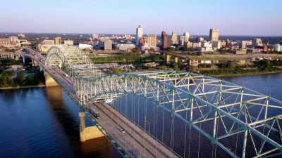 [Vivie] I've been going over
this bridge my whole life. - Engineering Catastrophes