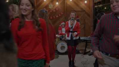 ♪♪ [vocalizing] - Christmas a la Mode