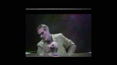 VOICE DISTORTS - Armstrong