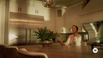 Voicemail: Hello. Thanks for
calling. Please leave a message. - A Royal Runaway Romance