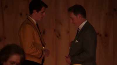 ♪ Voices, hearts, and hands ♪
Robbie. - Dirty Dancing