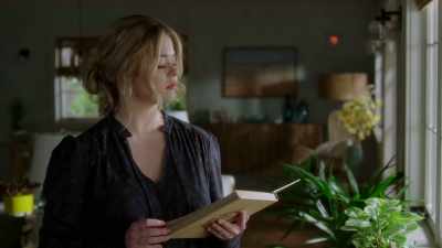 ♪ Voices spin in the quiet ♪ - Pretty Little Liars: The Perfectionists