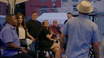 Vos is gonna bomb!
Vos is gonna bomb! - Colin Quinn & Friends: A Parking Lot Comedy Show