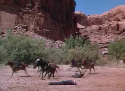 Voyagers, to the right, move. - The Battle at Apache Pass