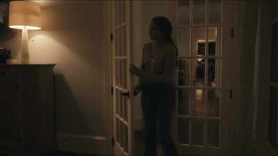 [vrzání dveří]
-[napínavá hudba] - My Two Husbands