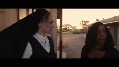 W-We got two abused women
running around here. - Grotesquerie