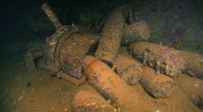 Wade: Specialist divers
are normally at - Mysteries of the Deep